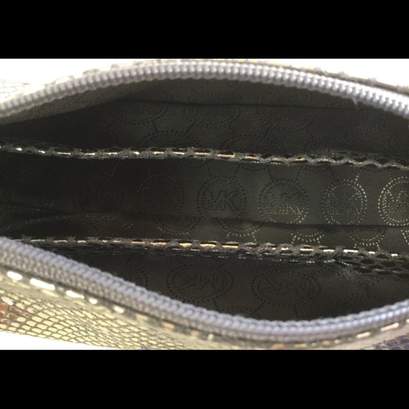 Michael Kors Cosmetic Bag - Picture 5 of 5